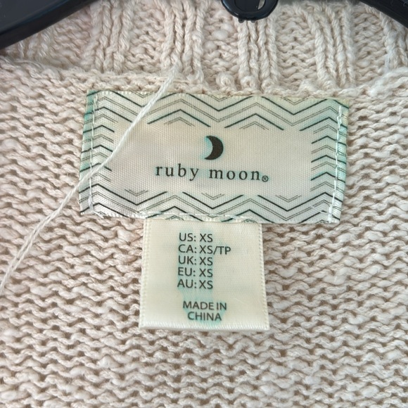 XS cream colored cardigan - Picture 2 of 2